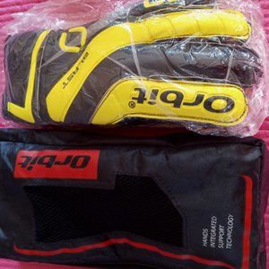 Goalkeeper gloves size 9